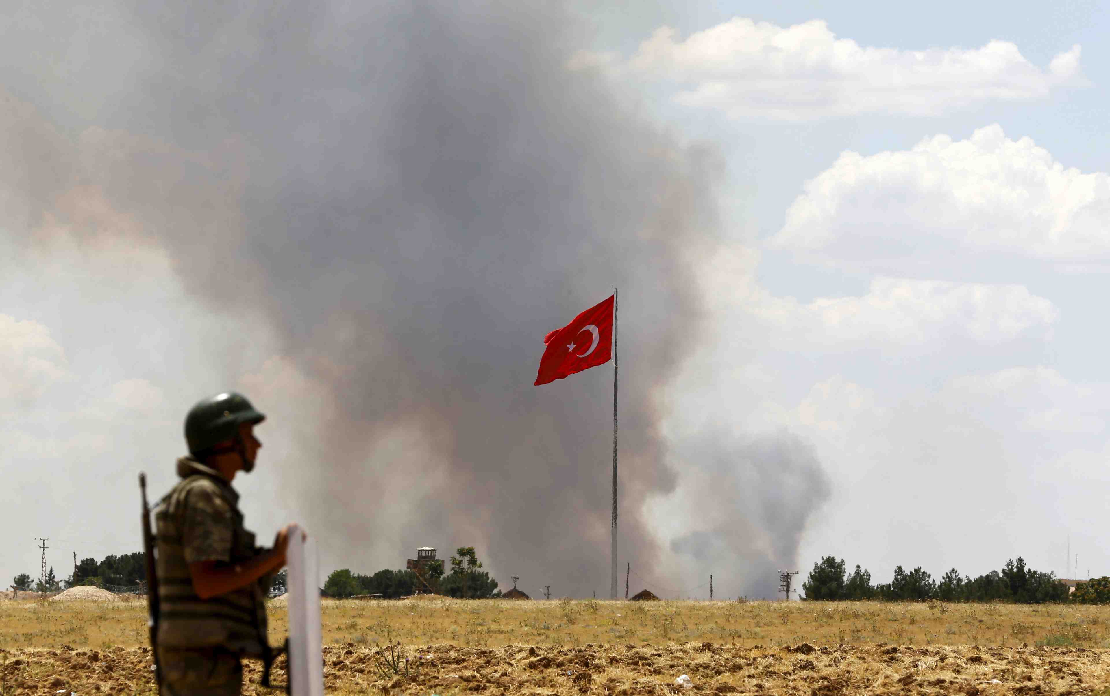En visant l'ei, erdogan voit l'occasion d'en finir avec le pkk