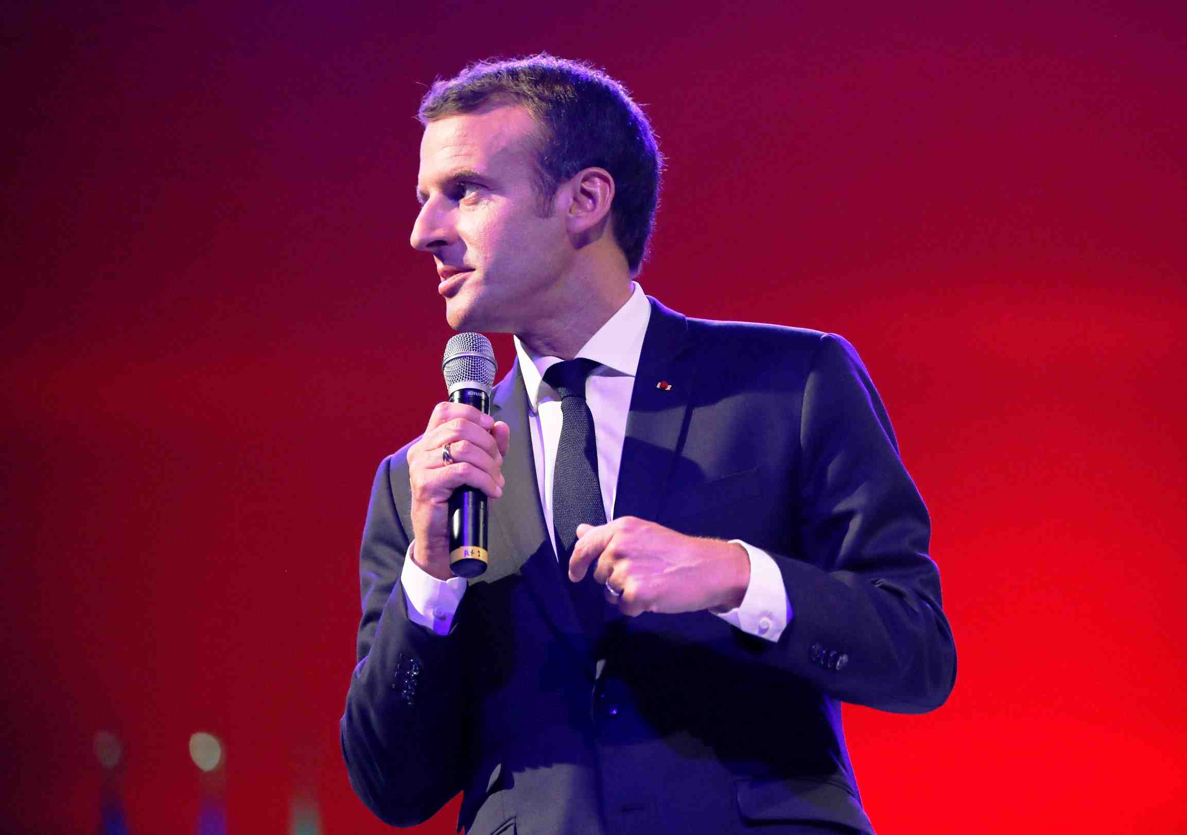 Macron en pedagogue devant le congres lundi