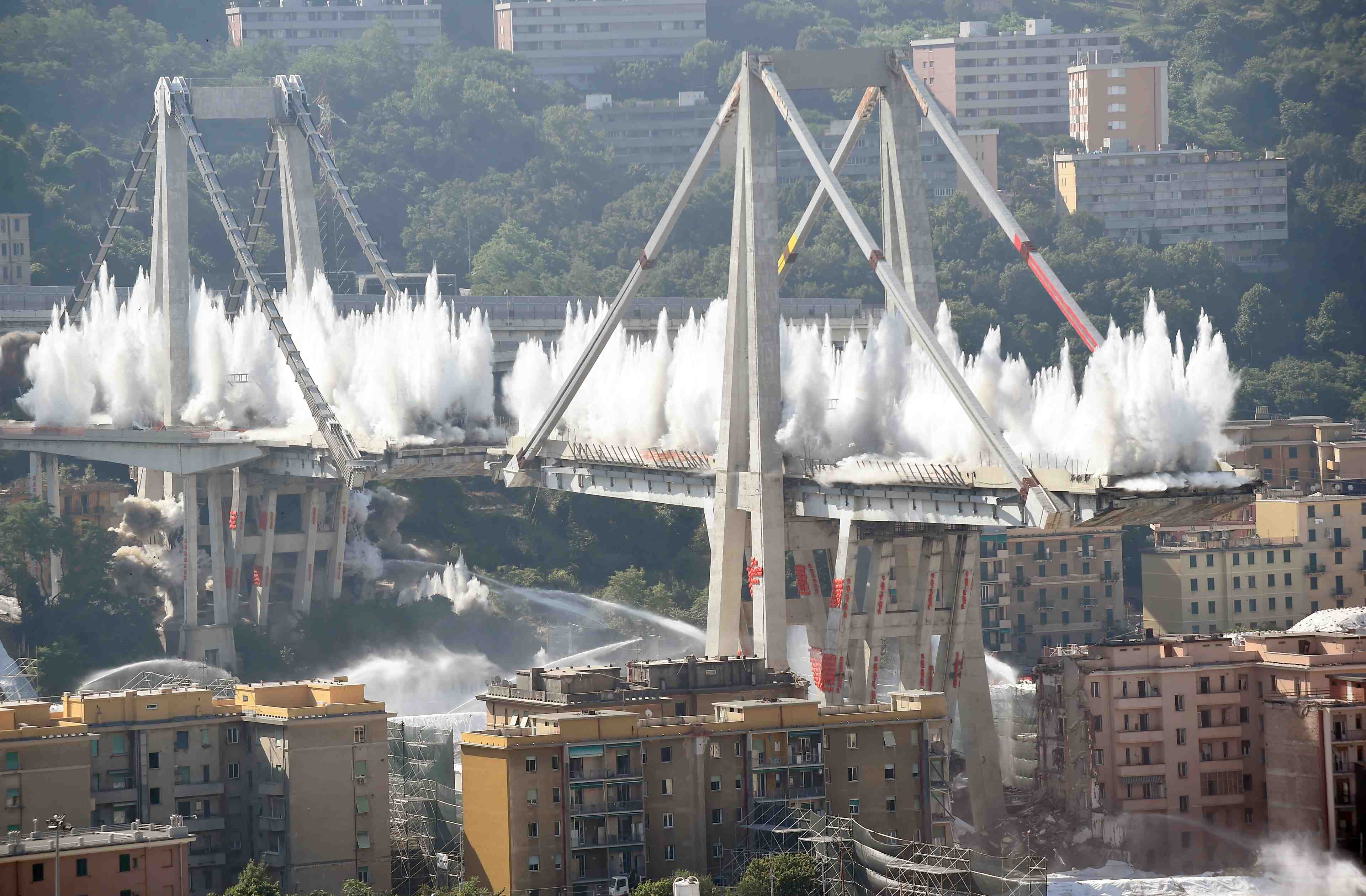 Perquisitions et arrestations dans l'enquete sur le viaduc de genes