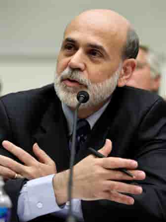 BEN BERNANKE ESTIME QUE L'ÉCONOMIE MONDIALE SEMBLE SE RÉTABLIR