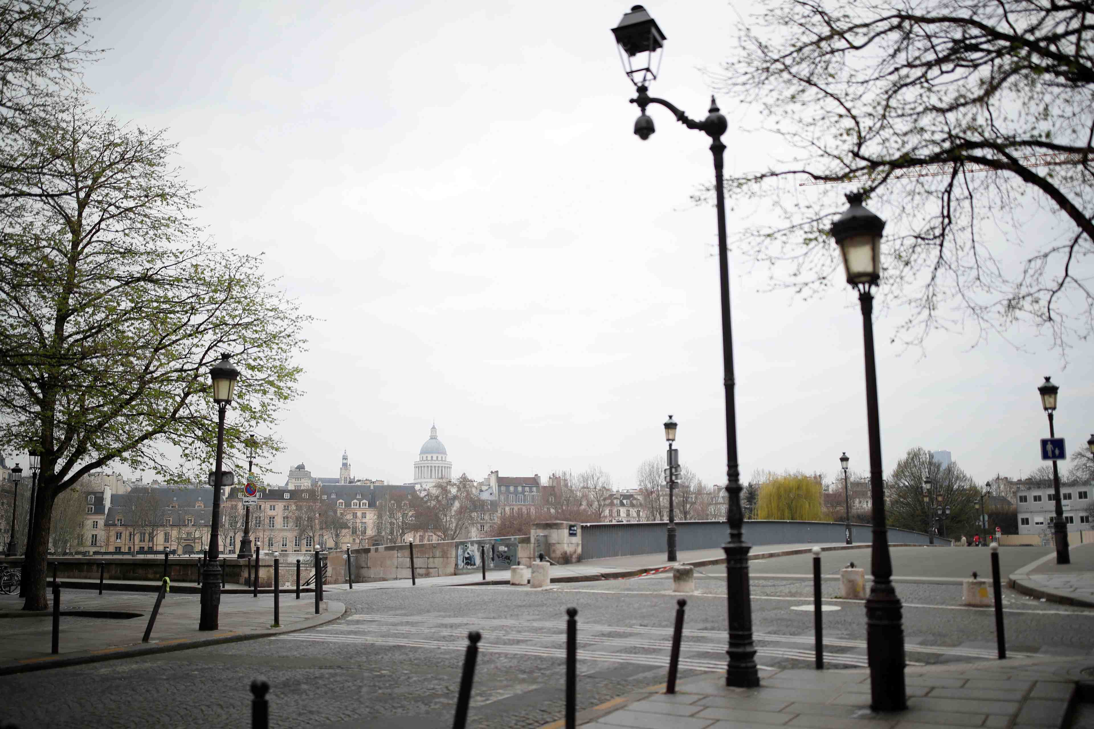 Coronavirus: reflexion en cours sur une contribution du secteur des assurances