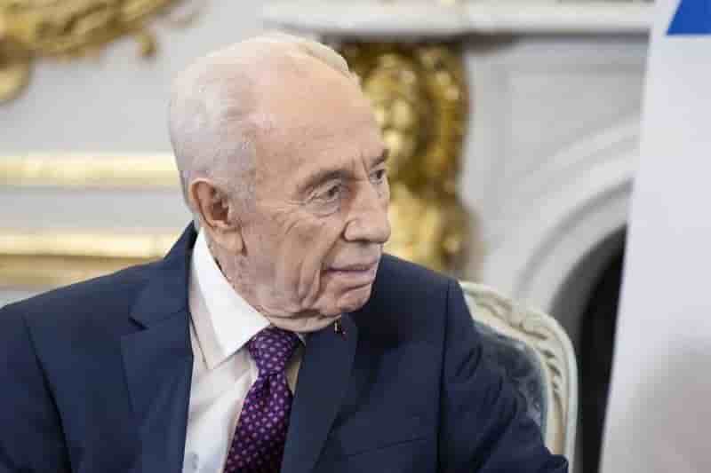Shimon peres hospitalise apres un avc