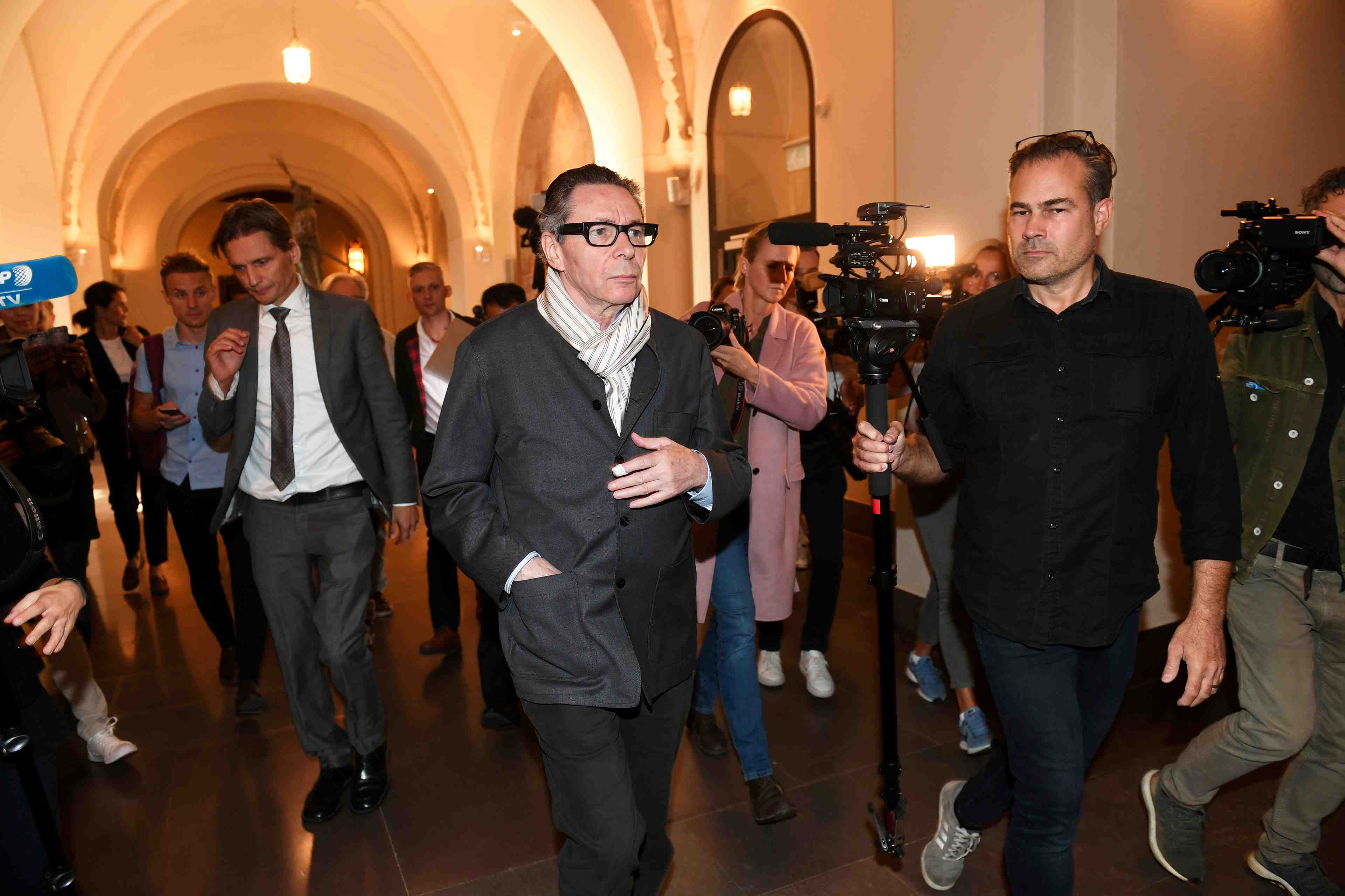 Le francais jean-claude arnault fait appel de sa condamnation