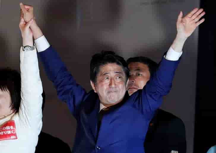 Japon: le premier ministre en passe de remporter son pari electoral
