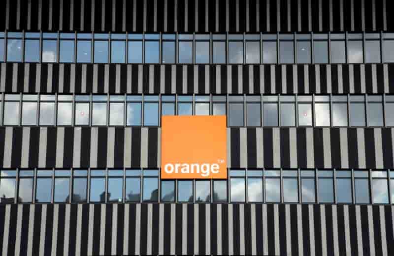 Orange confirme ses perspectives 2017 apres un solide 3e trimestre
