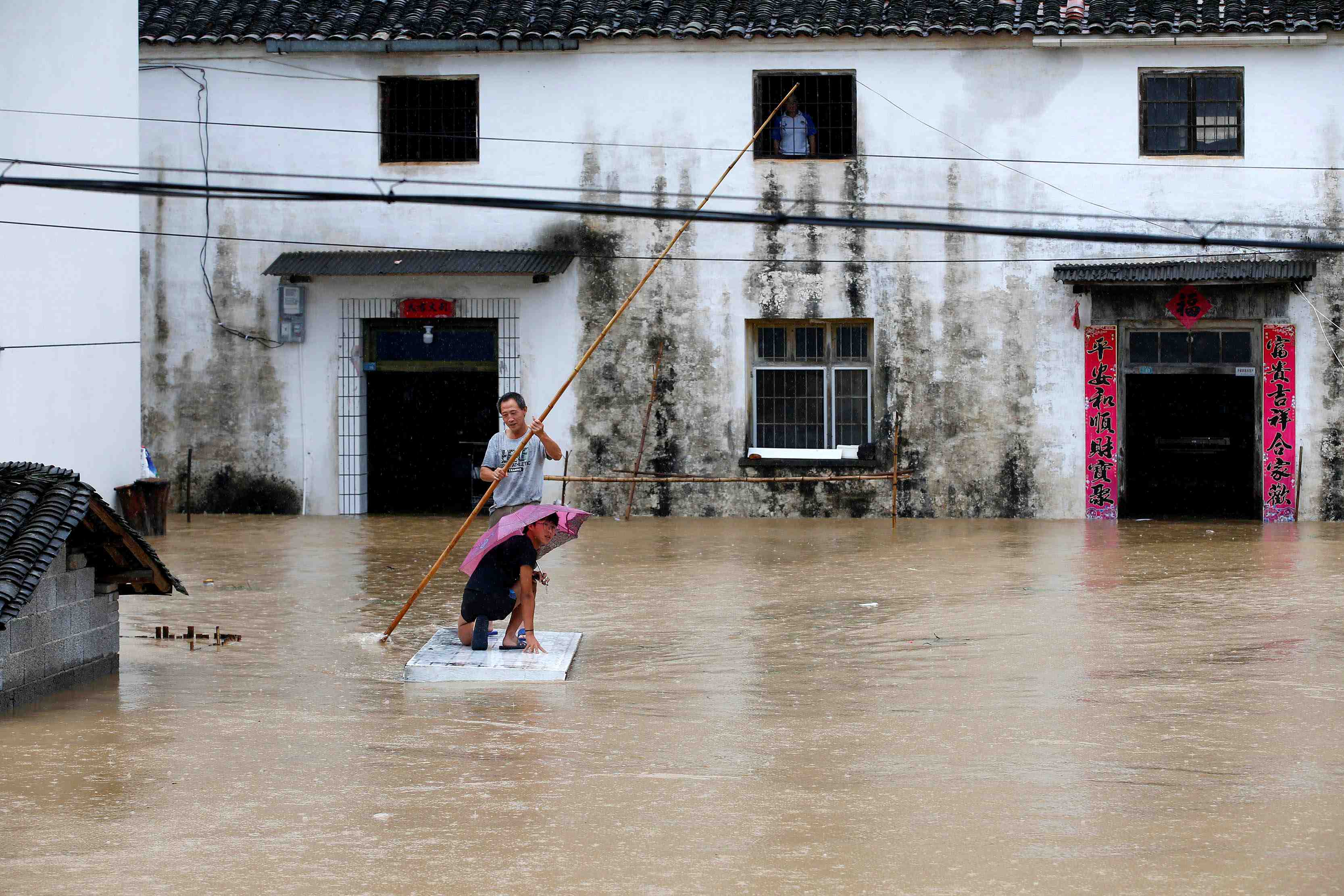 Crues record en chine, pas d'amelioration en vue