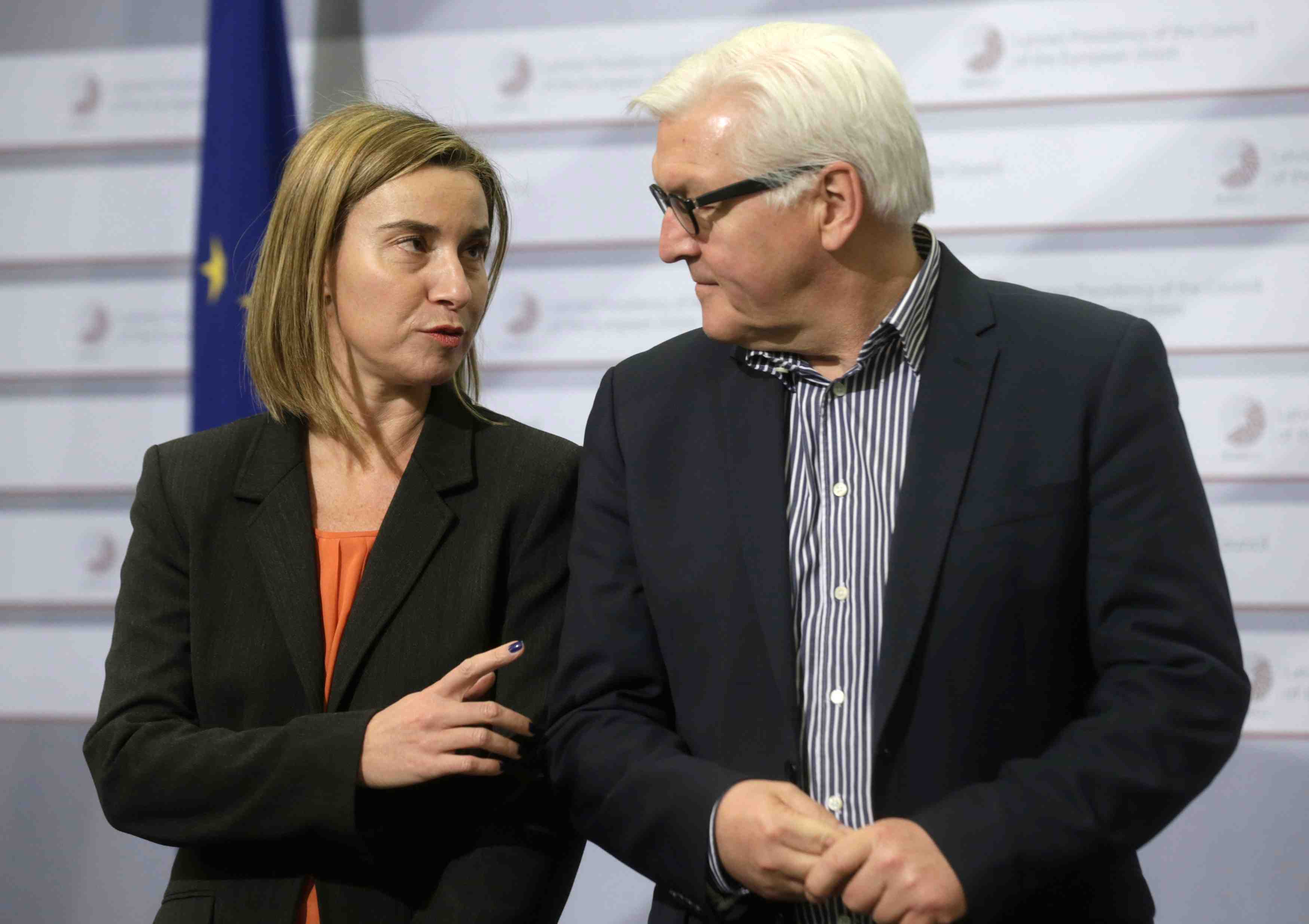 L'ue fait du respect du cessez-le-feu sa priorite en ukraine