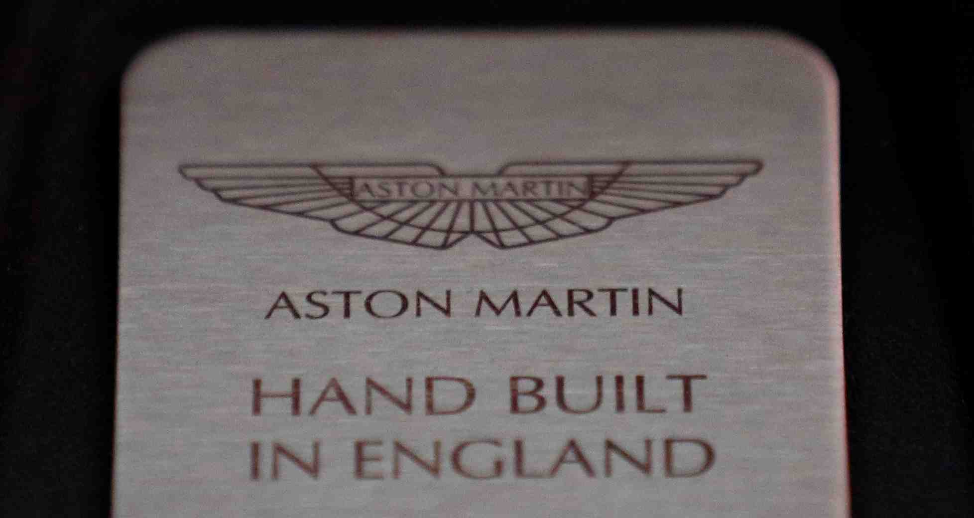Les proprietaires d'aston martin engagent lazard pour une eventuelle ipo