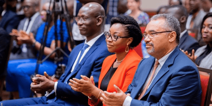 La ministre de l’Economie numérique et de la Communication, Mme Aurélie Adam SOULE ZOUMAROU, en compagnie de M. Serge ADJOVI, directeur général de l'Agence pour le développement du numérique (ADN) au Bénin (à d.) et M. Mohamadou DIALLO, directeur général de CIO Mag, par ailleurs président du Comité d'organisation du Digital African Tour Bénin 2019 tenu à Cotonou le mardi 26 mars.