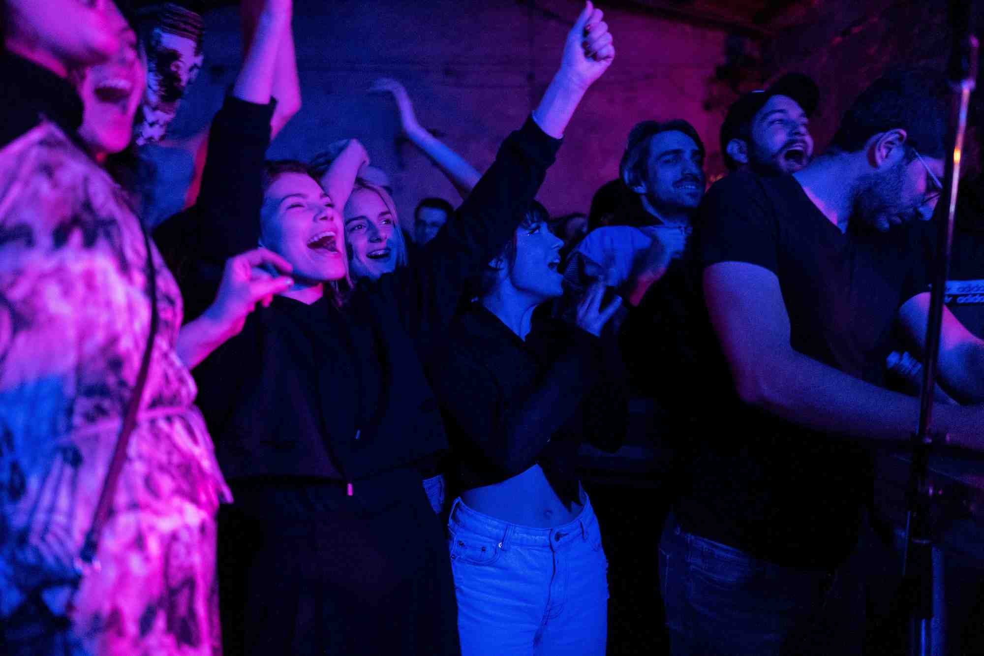 France: les discotheques pourront rouvrir a partir du 9 juillet avec un pass sanitaire