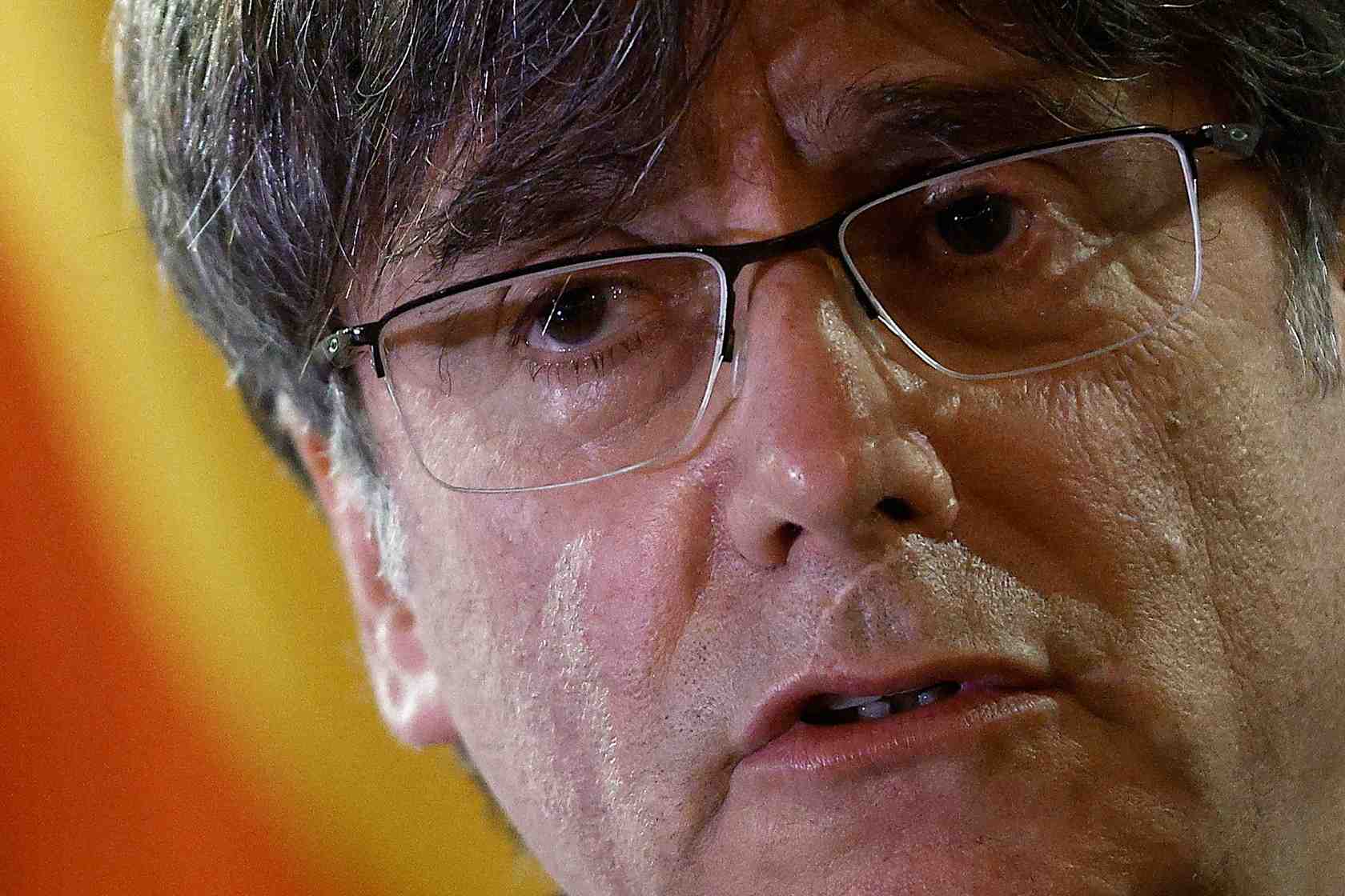 Le dirigeant independantiste catalan carles puigdemont lors d'une conference a alghero en italie