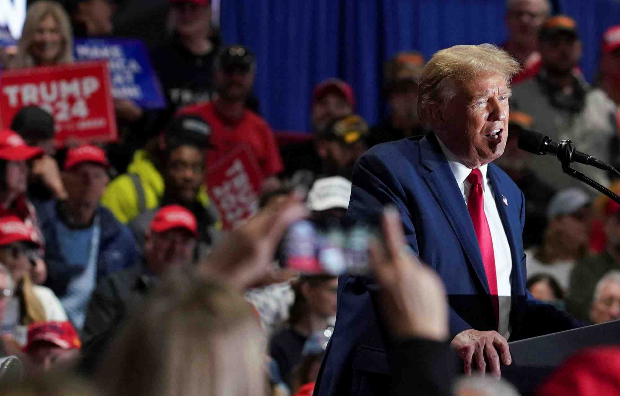 Le candidat republicain a la presidence donald trump lors d'un rassemblement de campagne a richmond