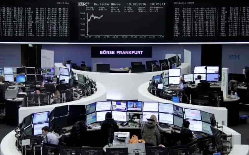 L'europe efface ses gains, deception sur le petrole