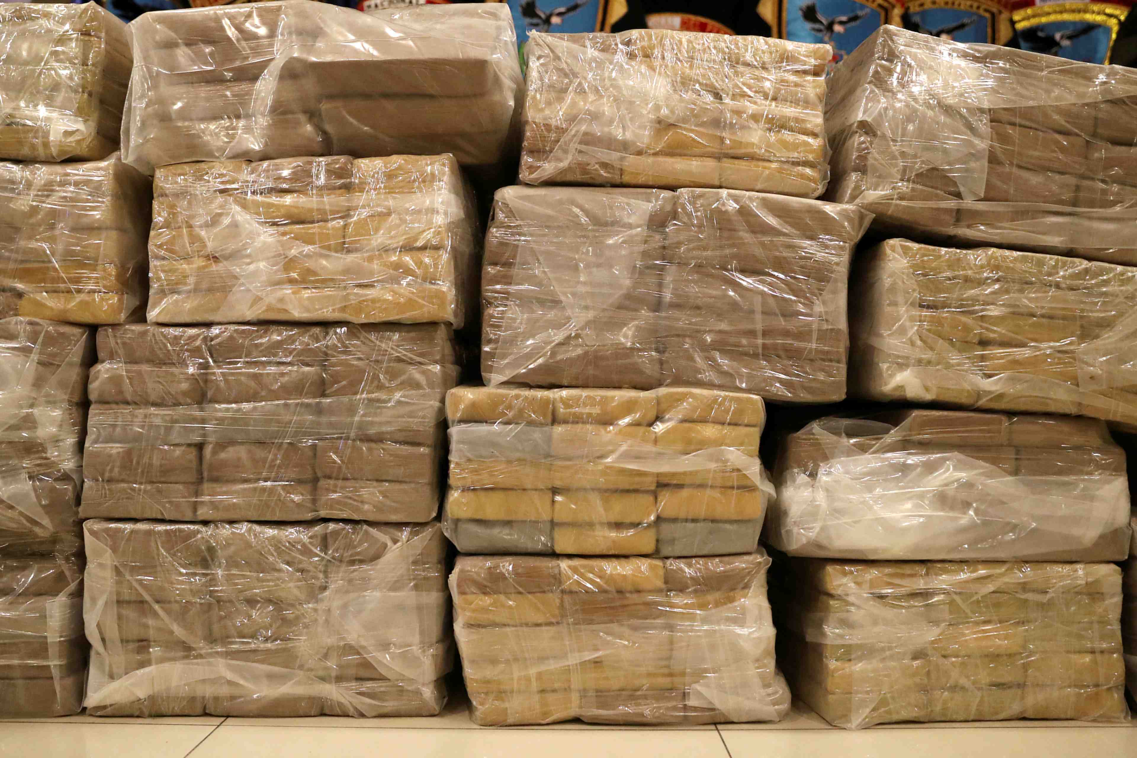 Tahiti: 436 kilos de cocaine saisis sur un voilier