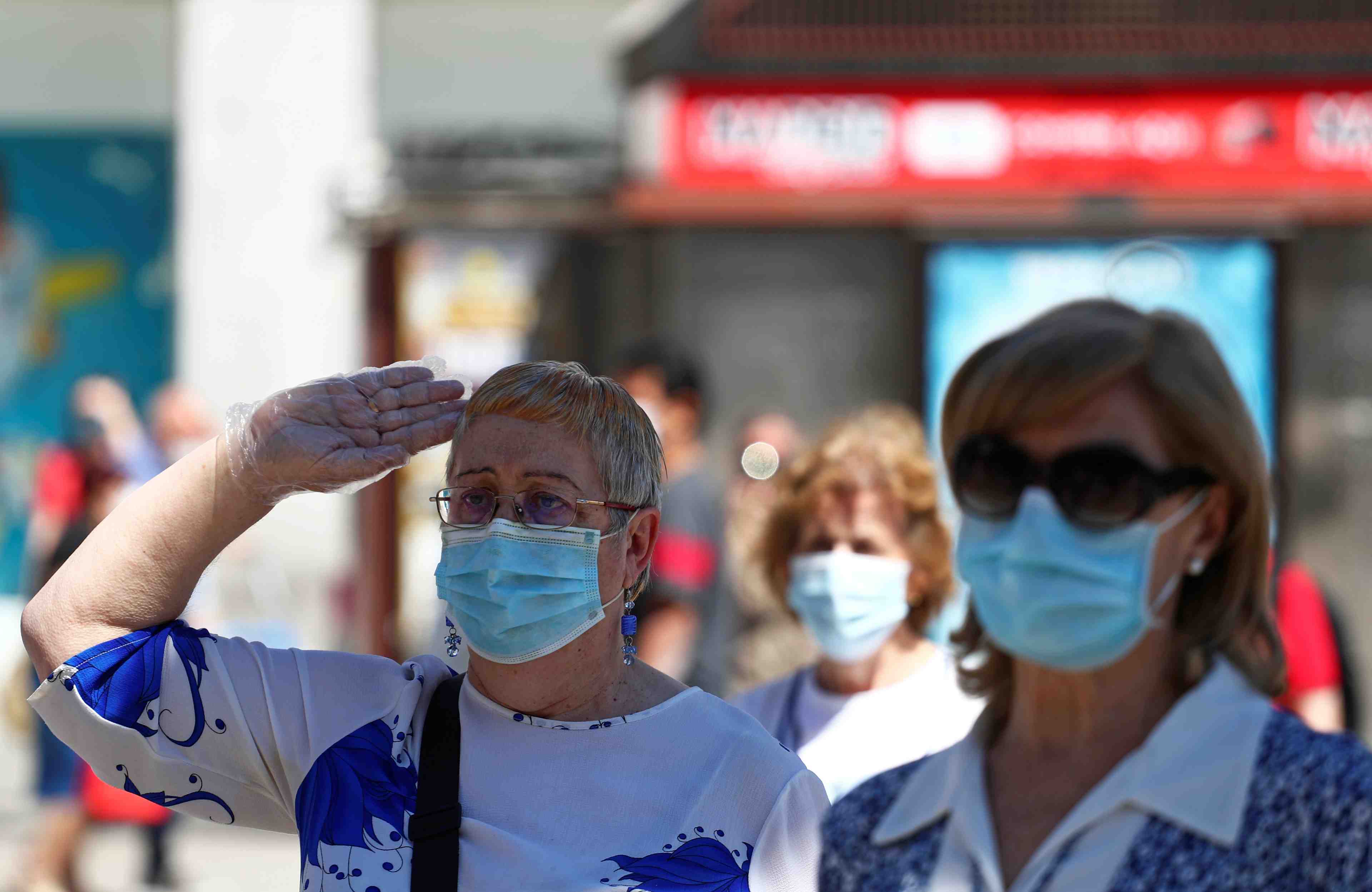 Coronavirus: l'oms recommande desormais le port du masque dans l'espace public