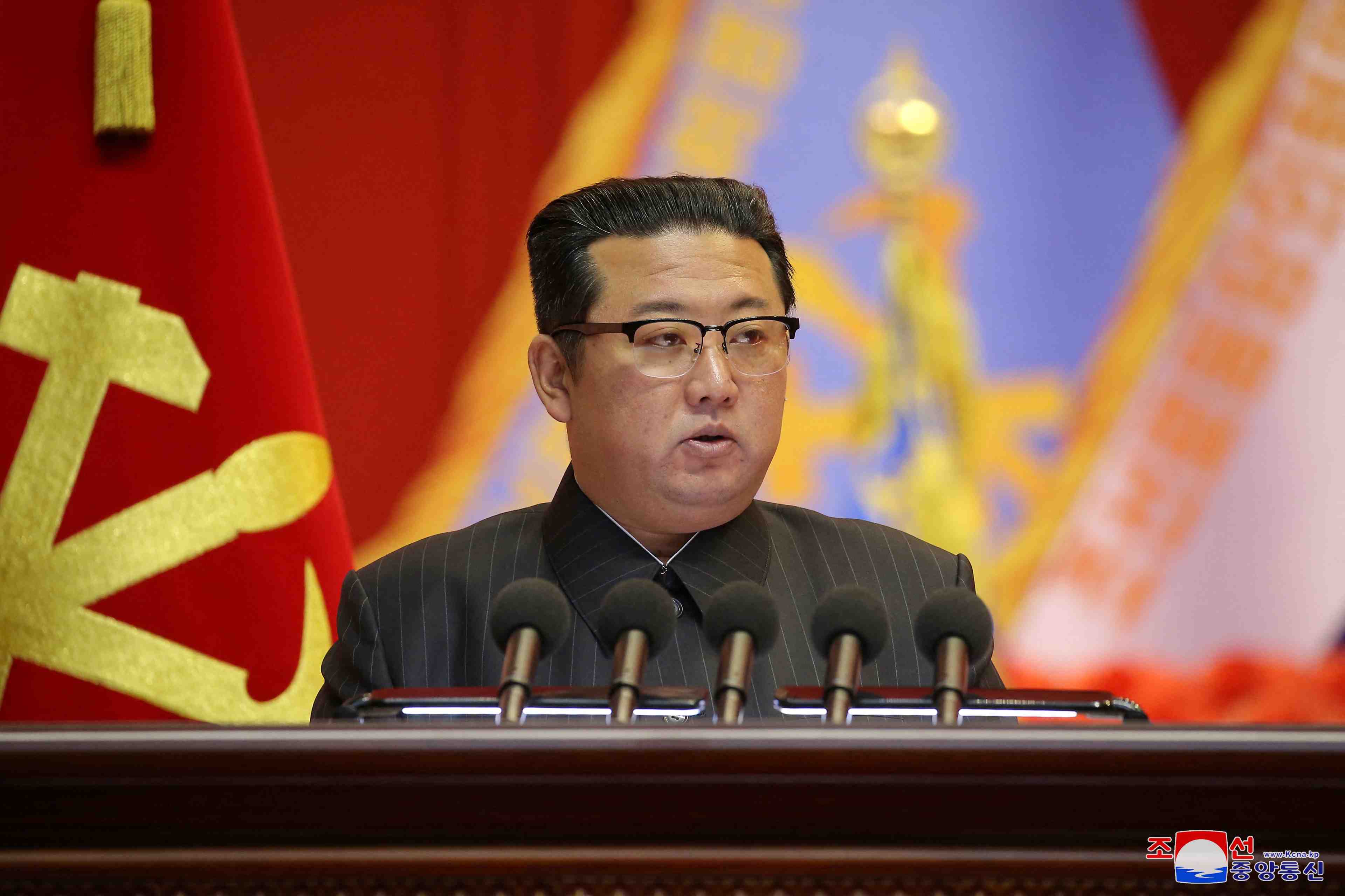 Kim jong-un a assiste a l'essai "reussi" d'un missile hypersonique
