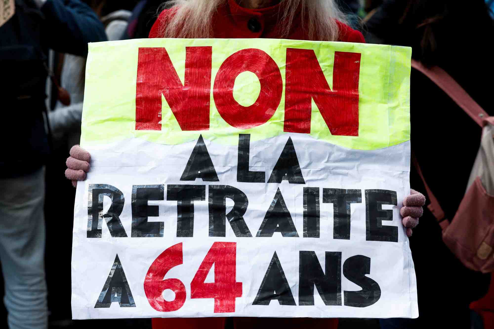Une manifestante contre le plan de reforme des retraites, a paris