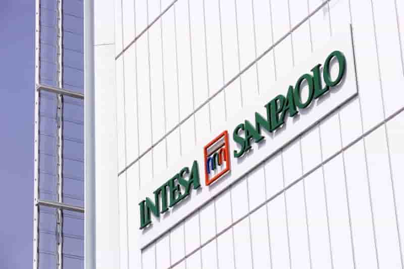 Intesa sanpaolo: deuxieme trimestre meilleur que prevu mais le pnb en recul