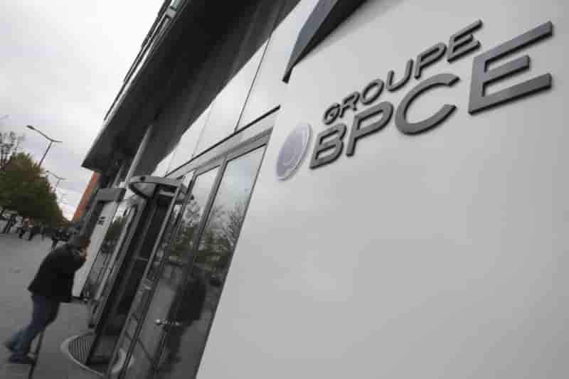 Bpce envisage le rachat d'activites de sa filiale natixis pour 2,7 milliards d'euros