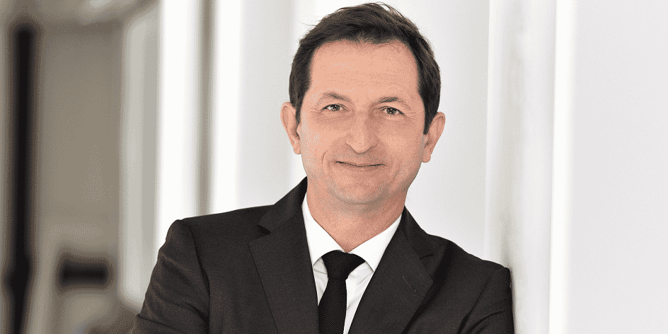 Renaud Camus, Suez