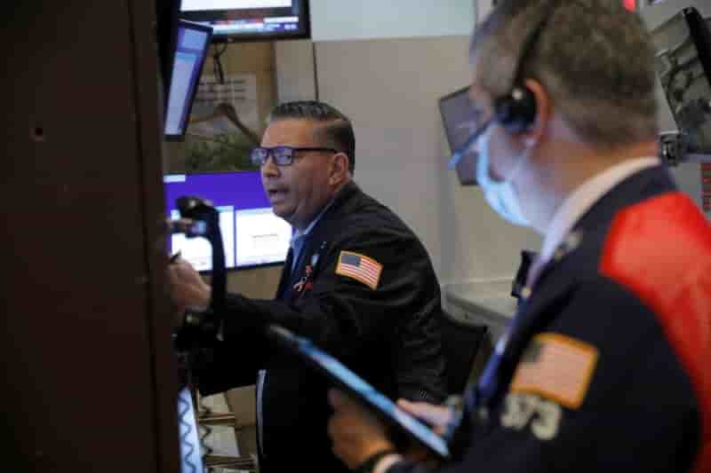 Wall street ouvre en hausse, portee par des achats a bon compte