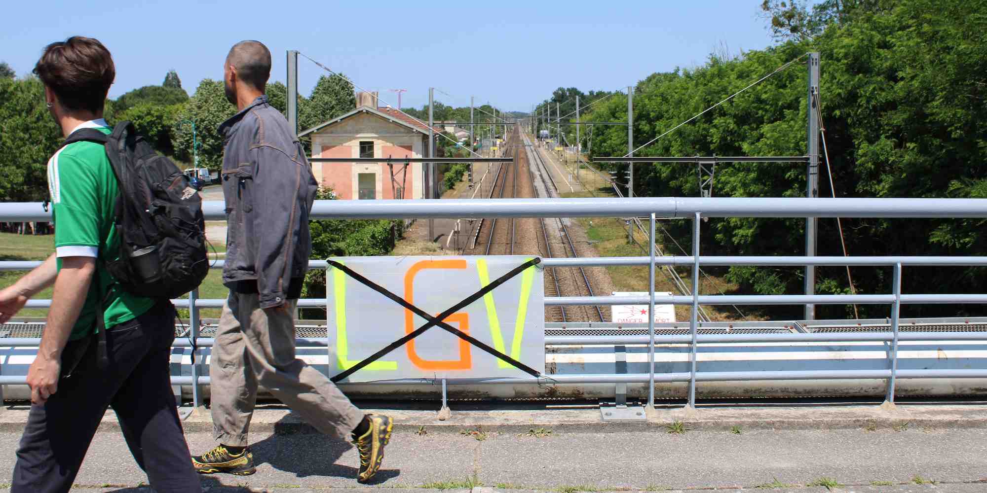 Au sud de Bordeaux, SNCF Réseau veut construire une nouvelle voie ferrée sur 12 kms.
