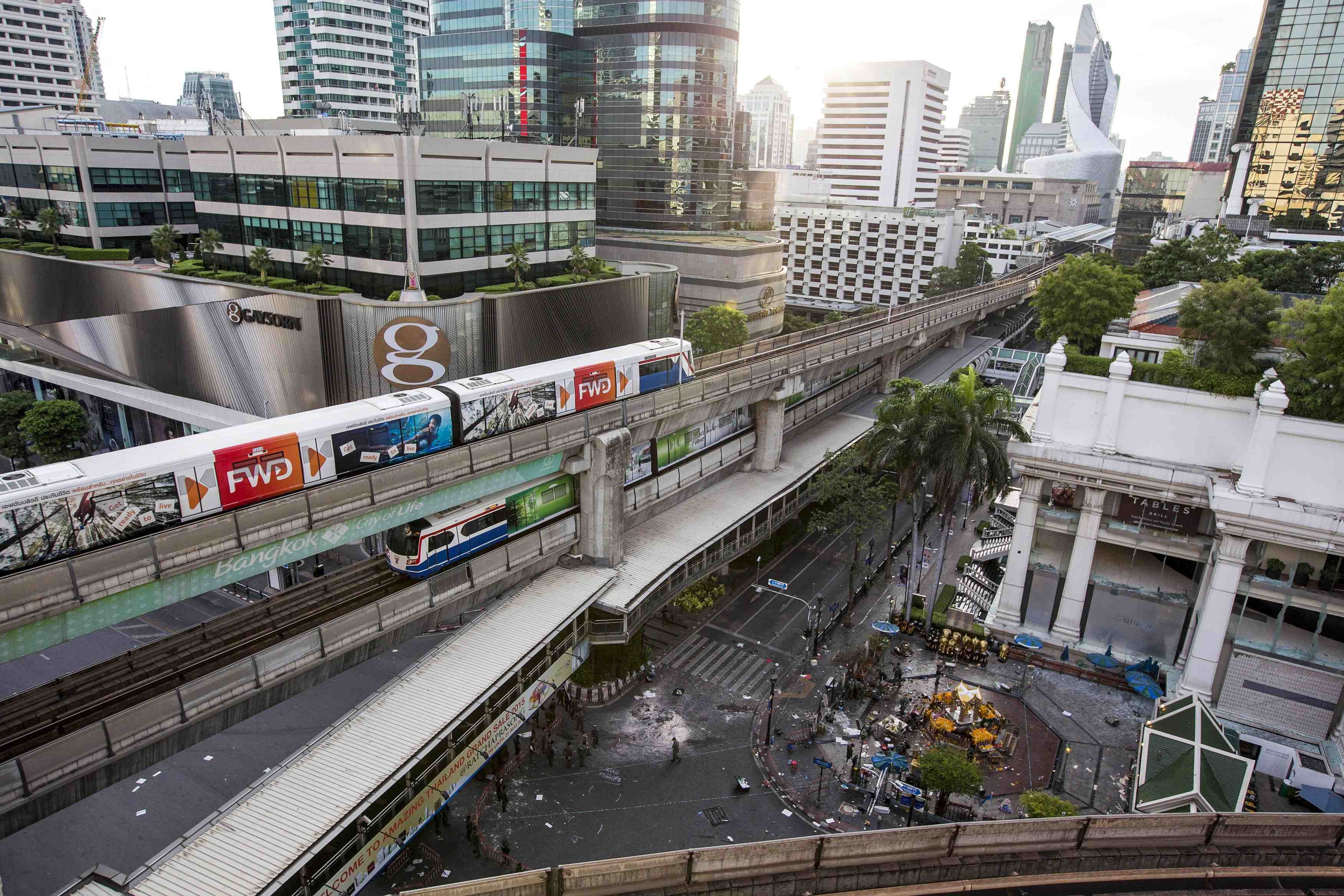 Un suspect recherche pour l'attentat meurtrier de bangkok