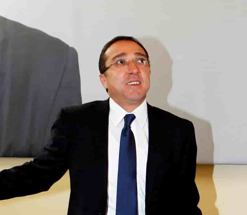 Faouzi lamdaoui, ancien conseiller de hollande, devant la justice a paris