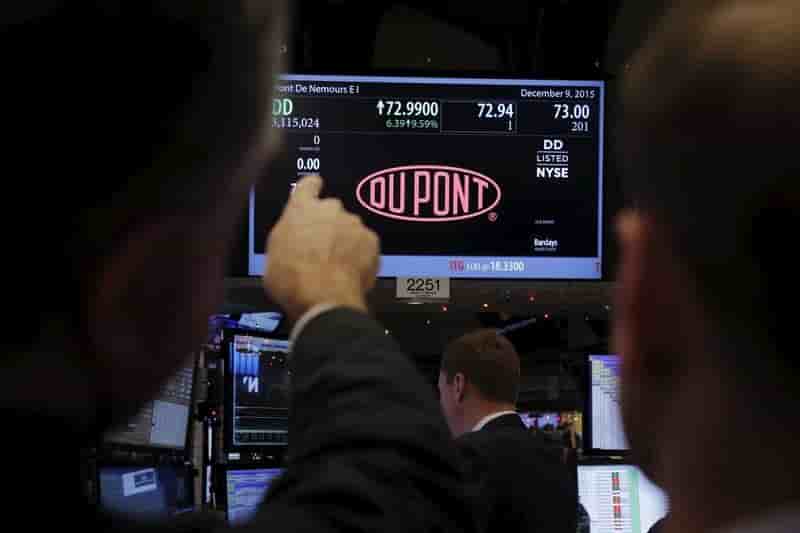 Dupont espere boucler la fusion avec dow au premier semestre