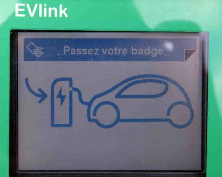 Electrique et hybride rechargeable vont coexister, dit renault