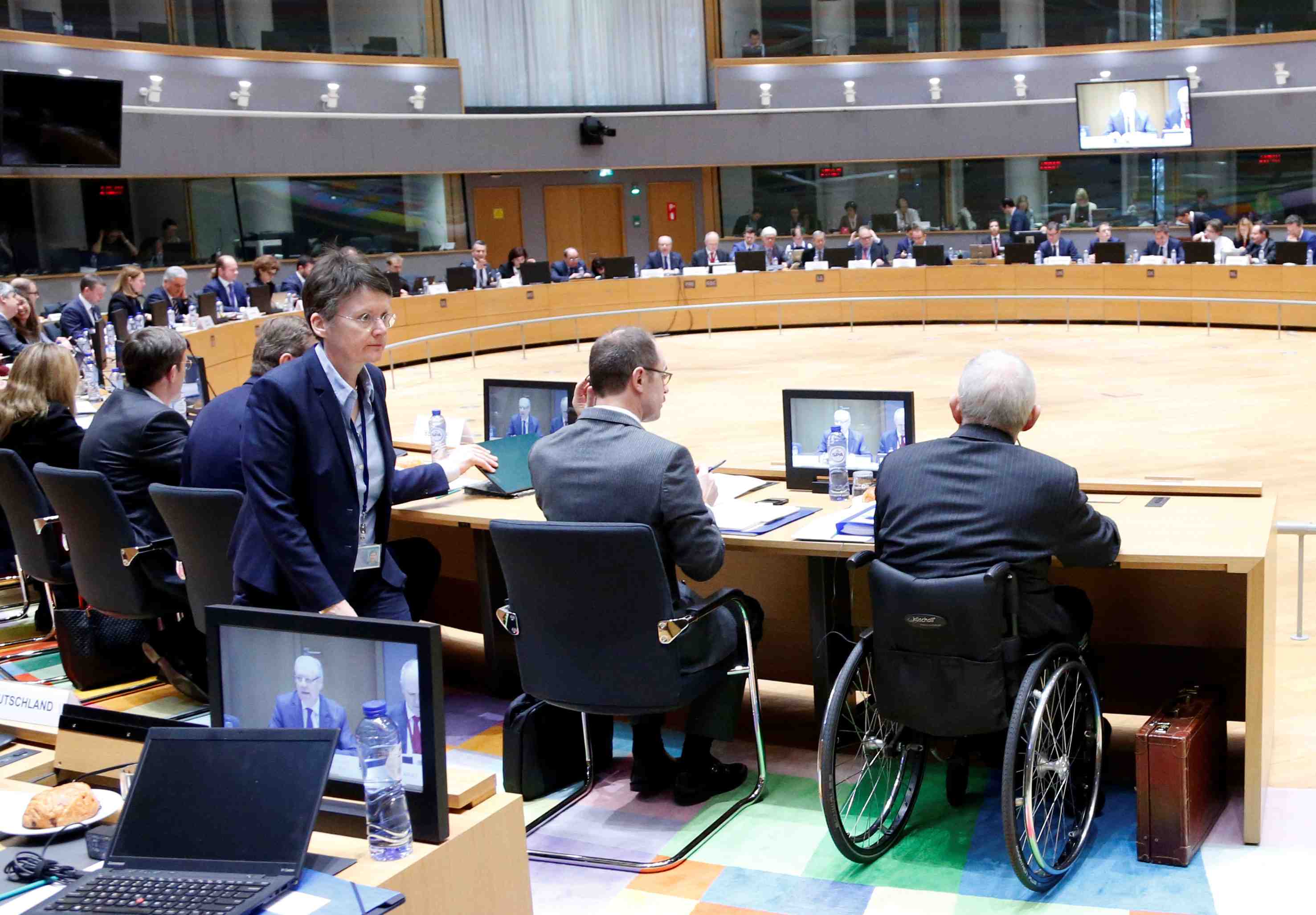 L'ue s'efforce d'avancer dans la lutte contre l'evasion fiscale