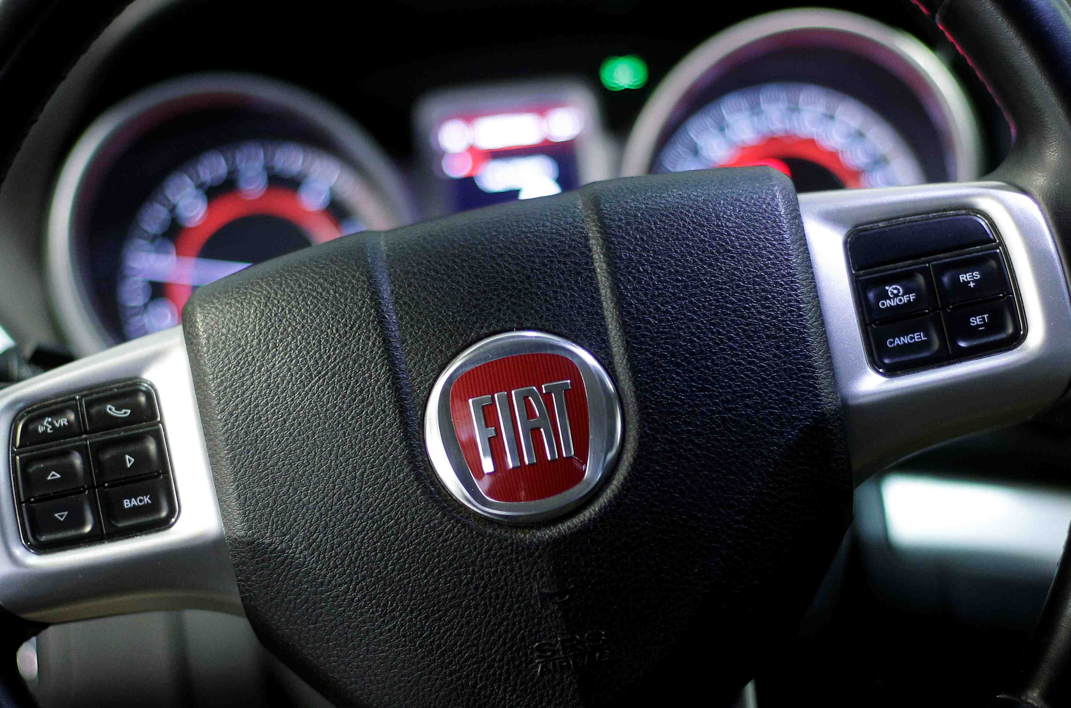 Fca cherche a ameliorer son offre de fusion avec renault