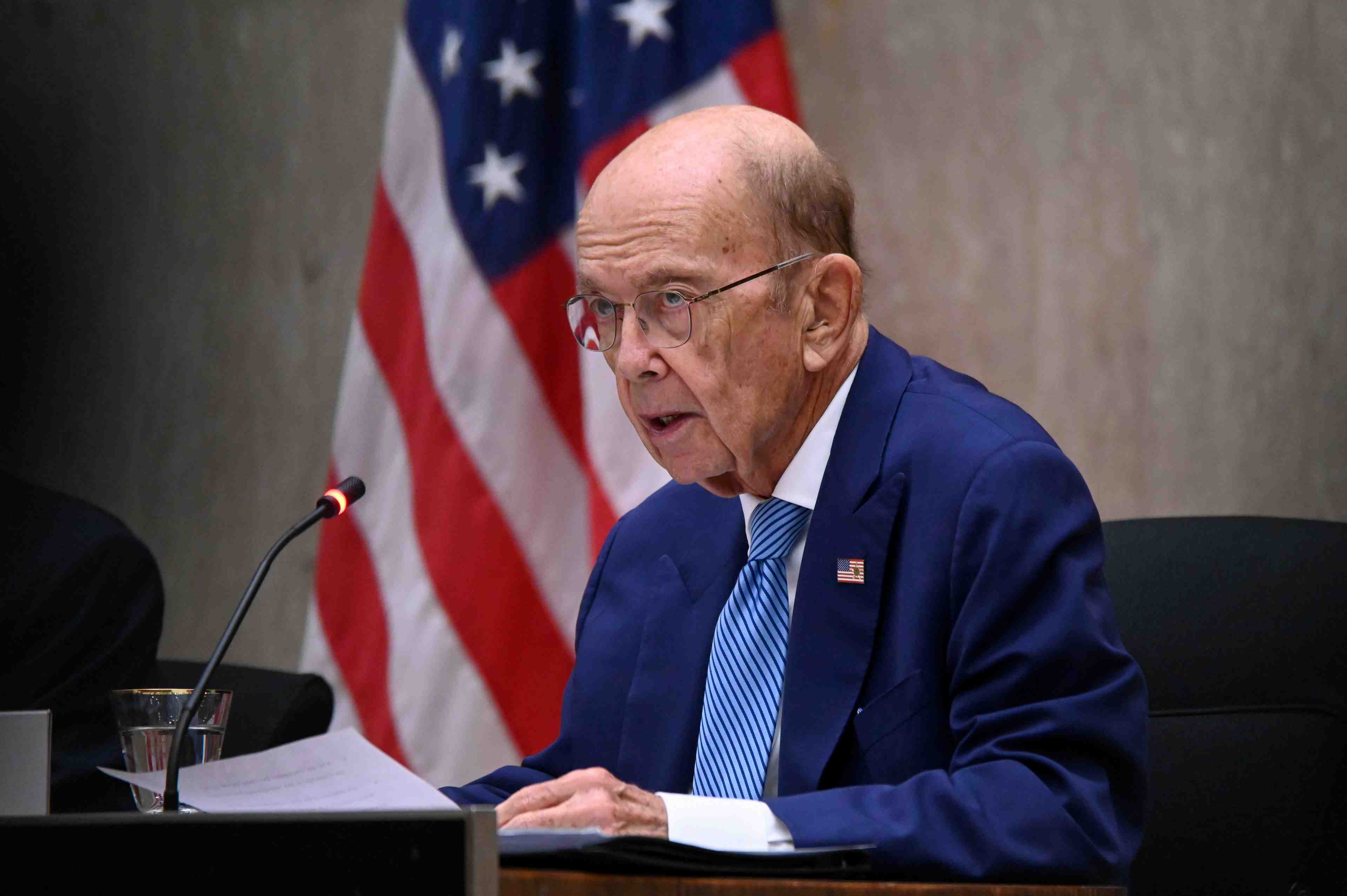 La chine sanctionne l'ex-secretaire americain au commerce wilbur ross