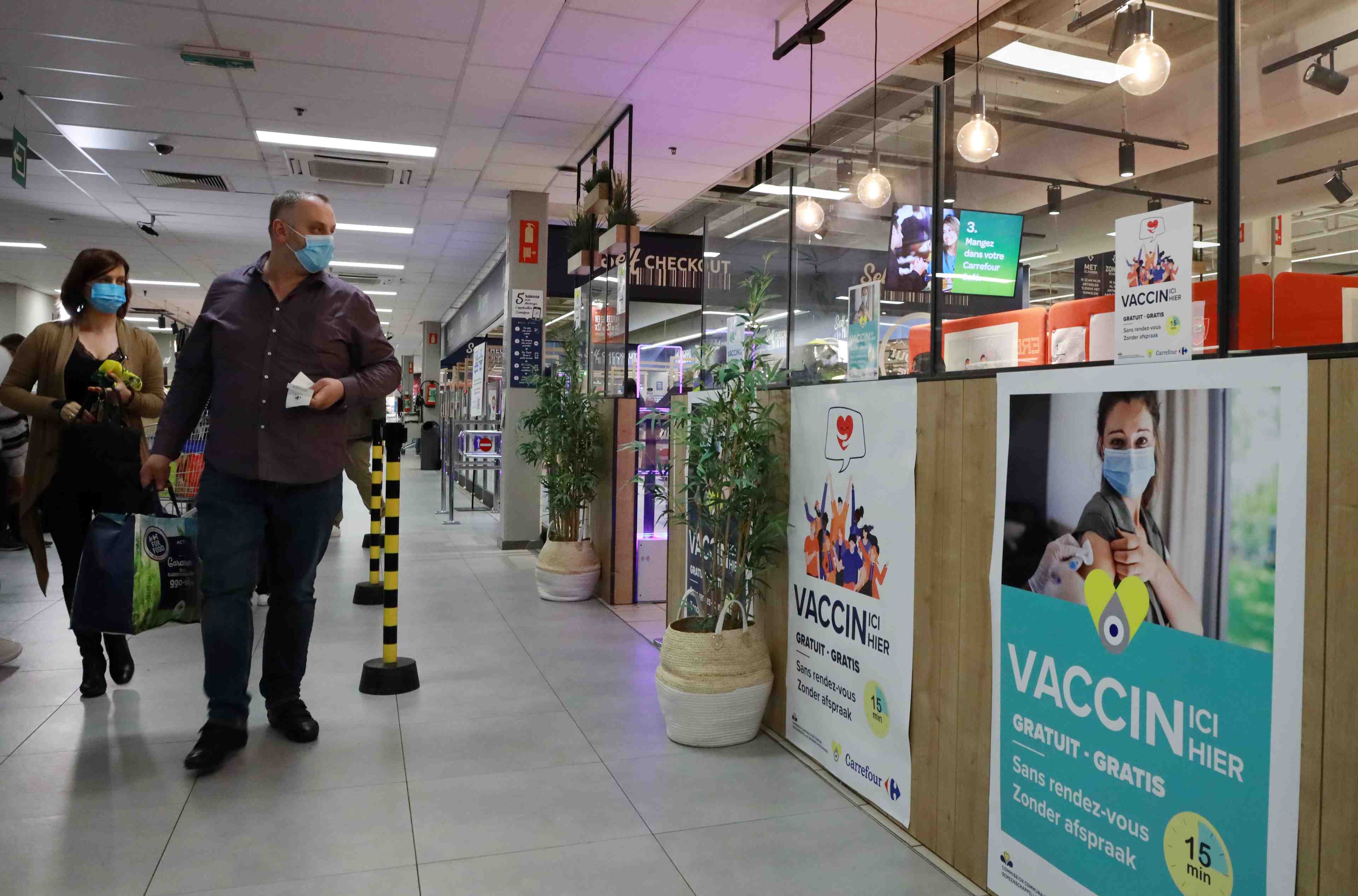 Coronavirus: la belgique renforce le port du masque et impose le teletravail