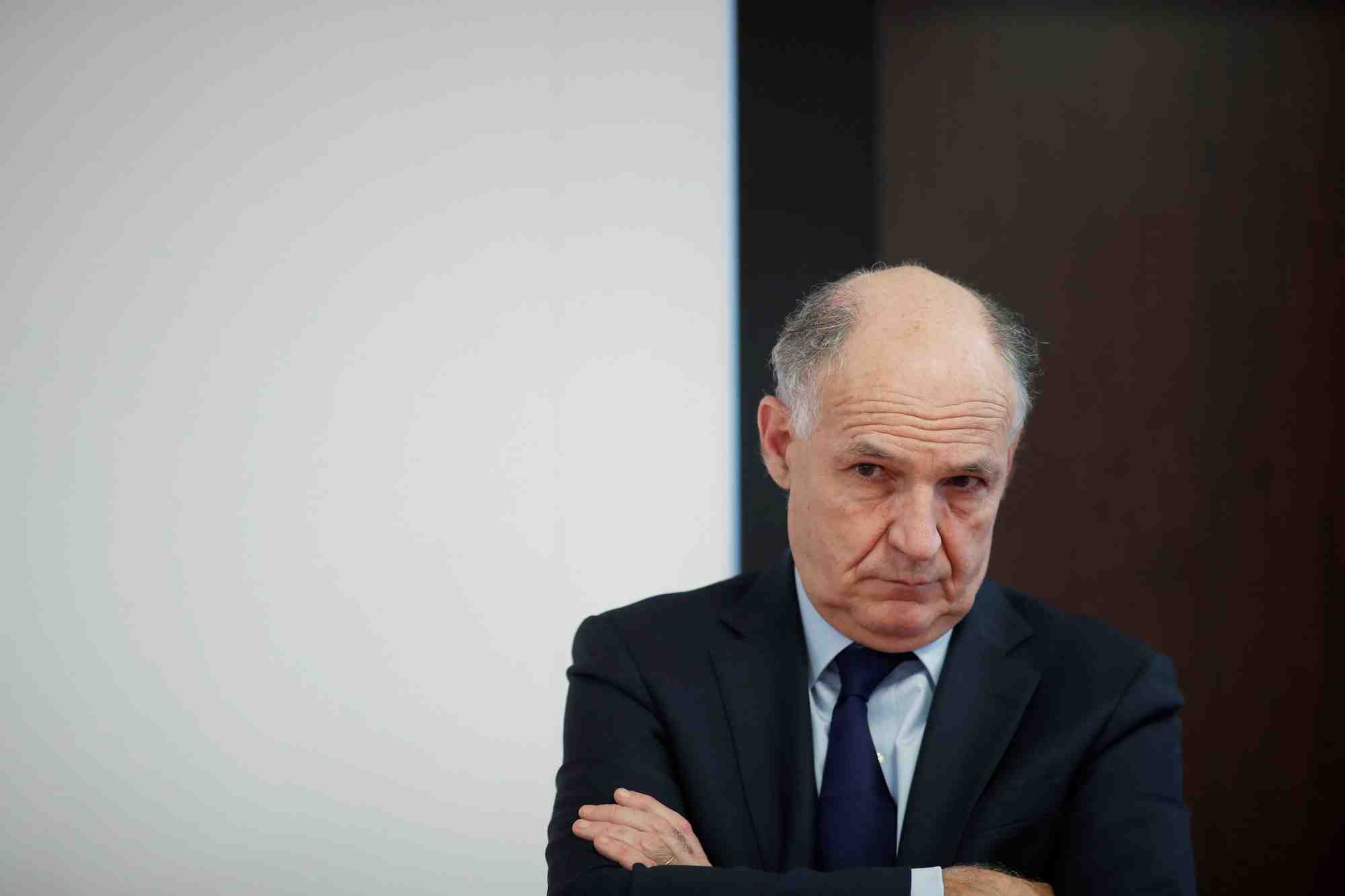 Saint-gobain veut prolonger le mandat de son president de deux ans
