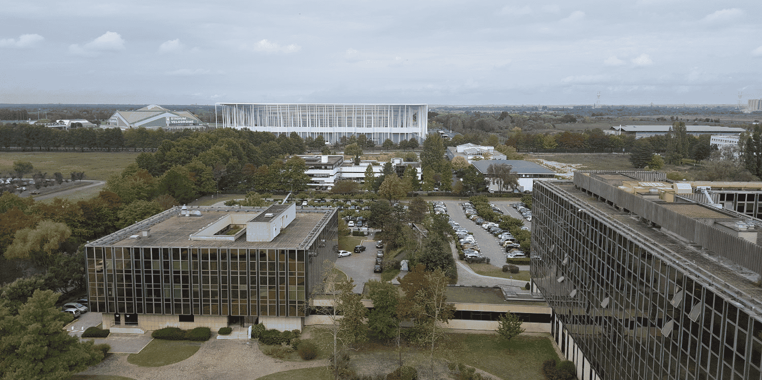Le secteur de la Jallère est déjà en partie artificialisé avec d'anciens bureaux et des parkings.