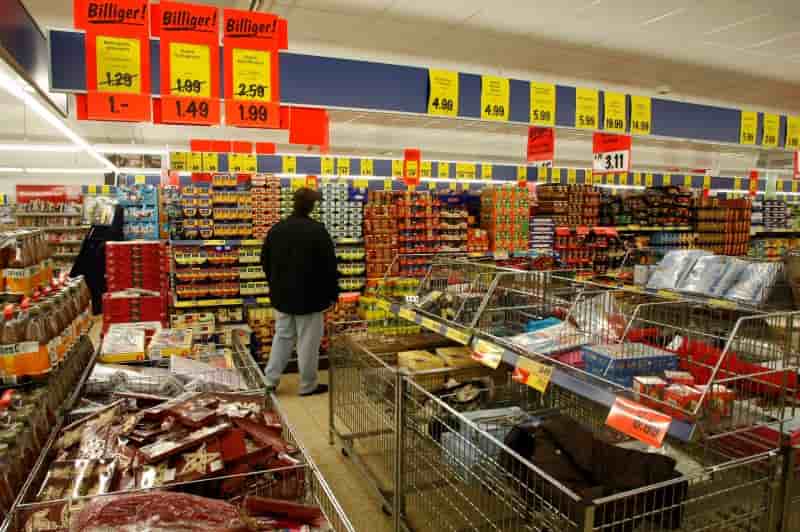 Les ventes au detail reculent en allemagne en decembre