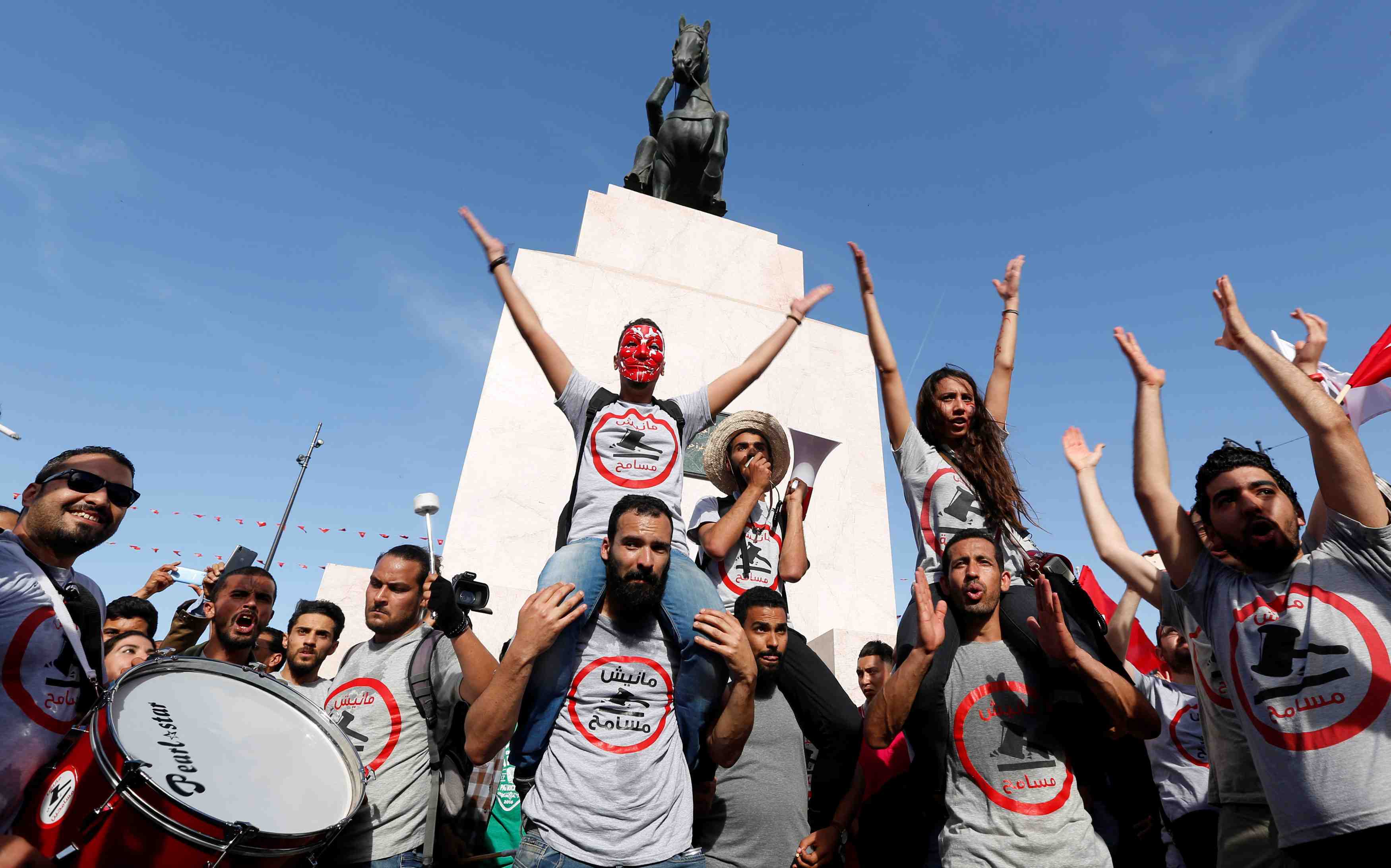 Manifestation contre un projet de loi d'amnistie en tunisie