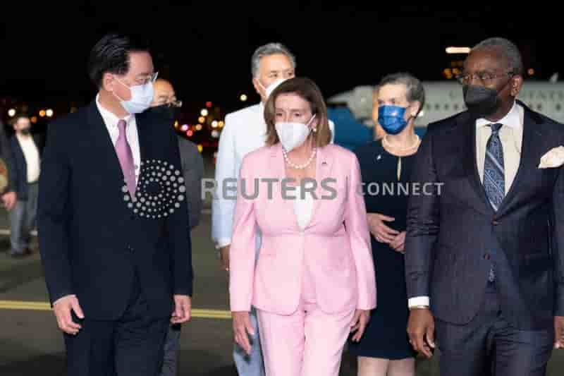 Pelosi visite taiwan pour afficher sa "solidarite", la chine fulmine