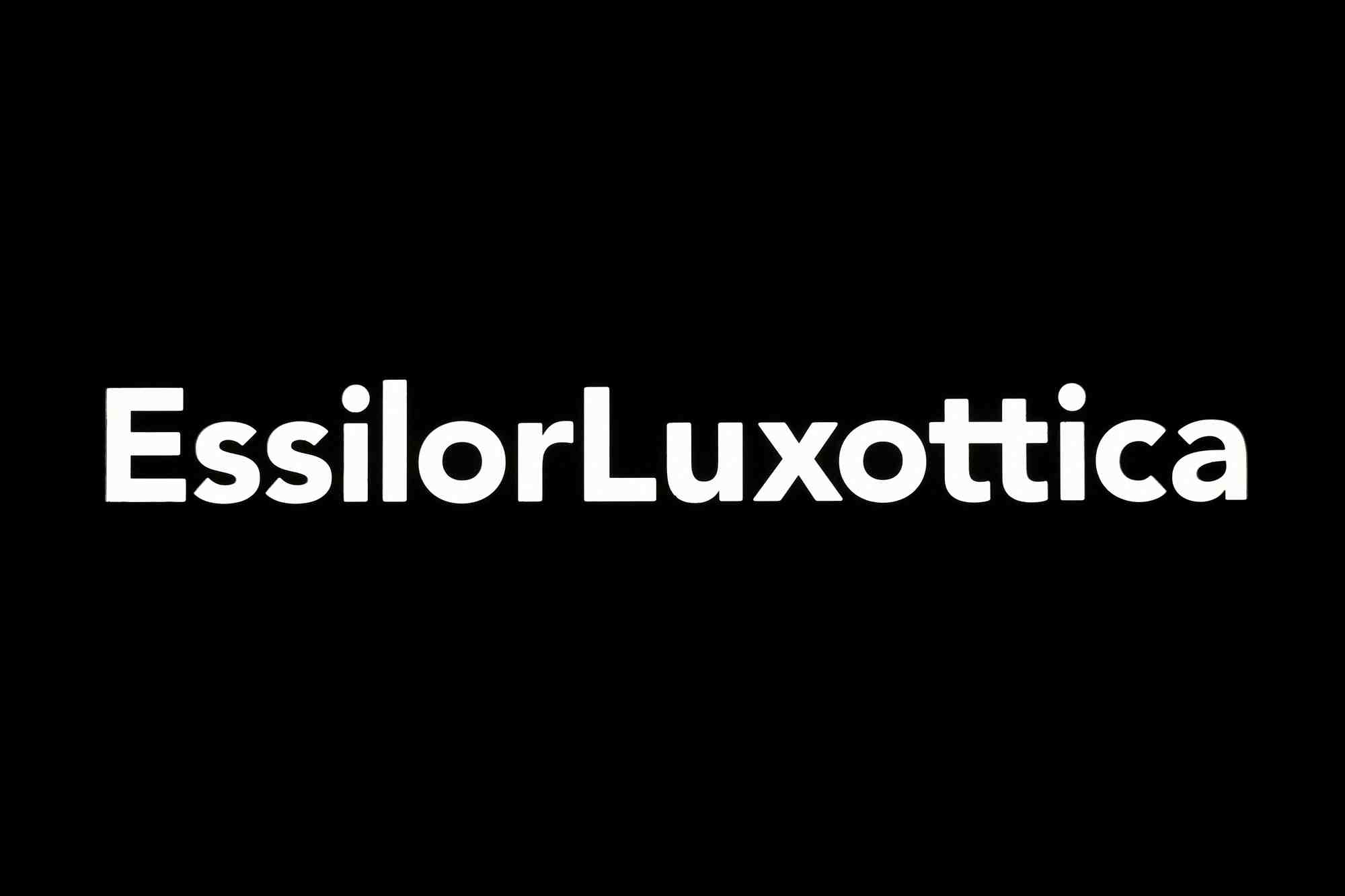 Photo d'archives: essilorluxottica au silmo a villepinte, pres de paris