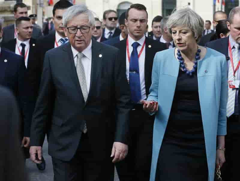 Juncker met en garde contre les divisions liees au brexit