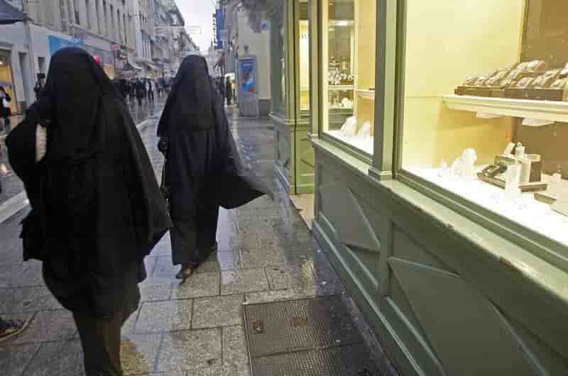 La CEDH valide la loi française sur la burqa