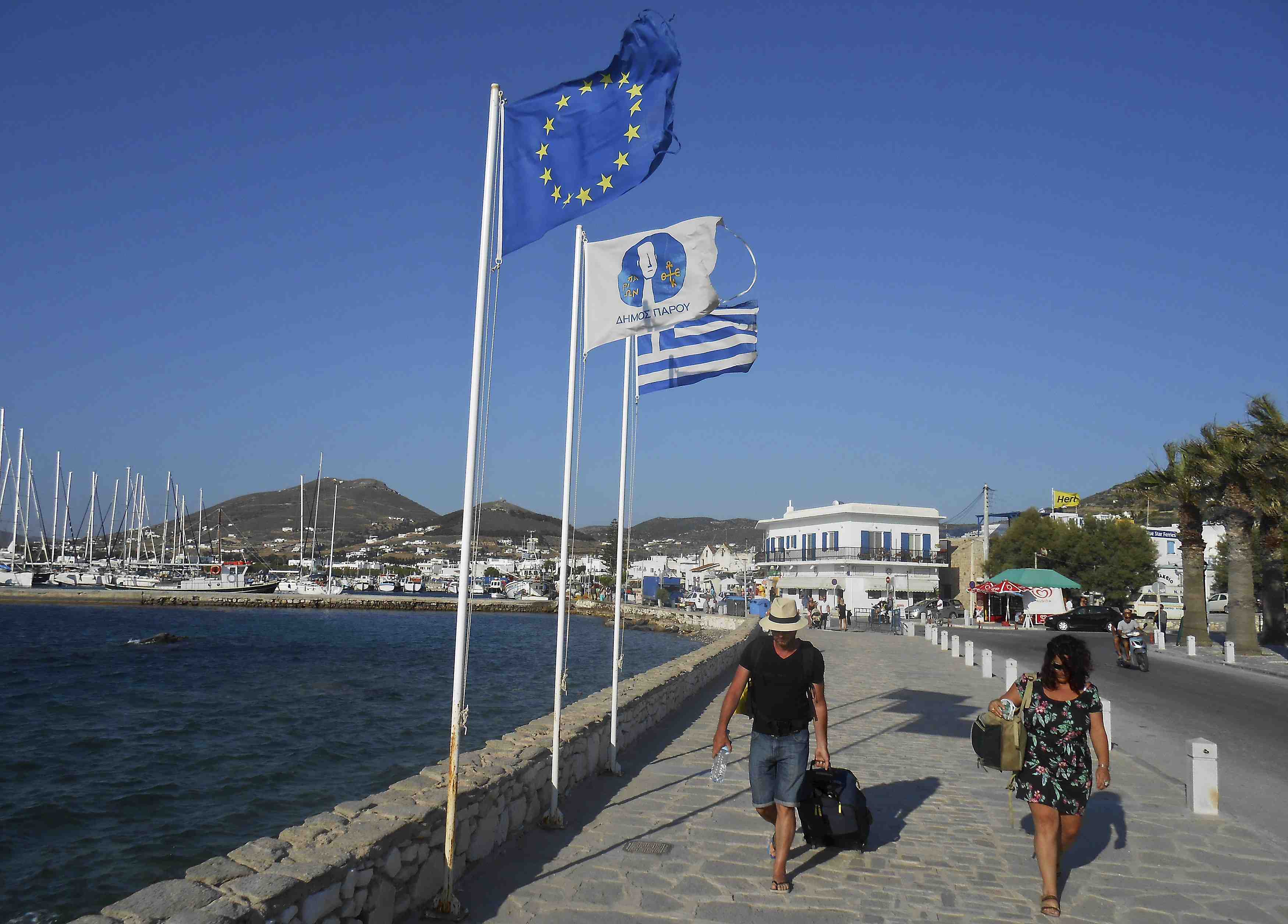 Le tourisme grec rattrape a son tour par la crise