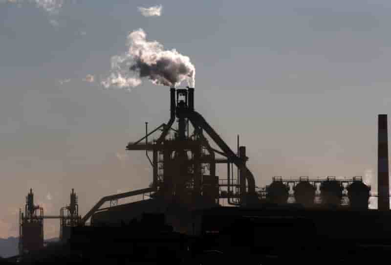 Zone euro: repli plus fort que prevu de la production industrielle en juin