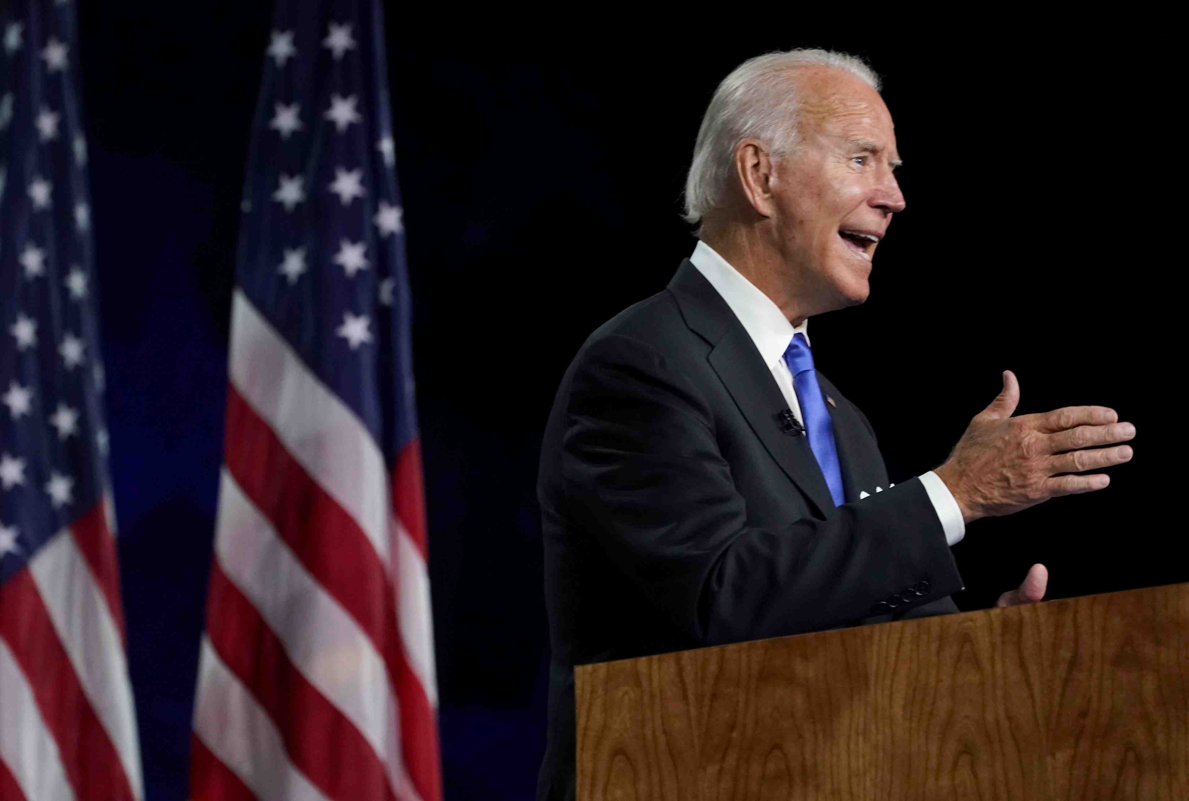 Usa 2020: biden promet la "lumiere" apres les "tenebres" de l'ere trump