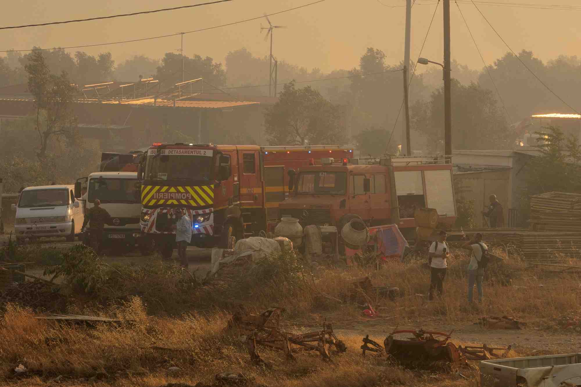 Un incendie brule sur l'ile de rhodes