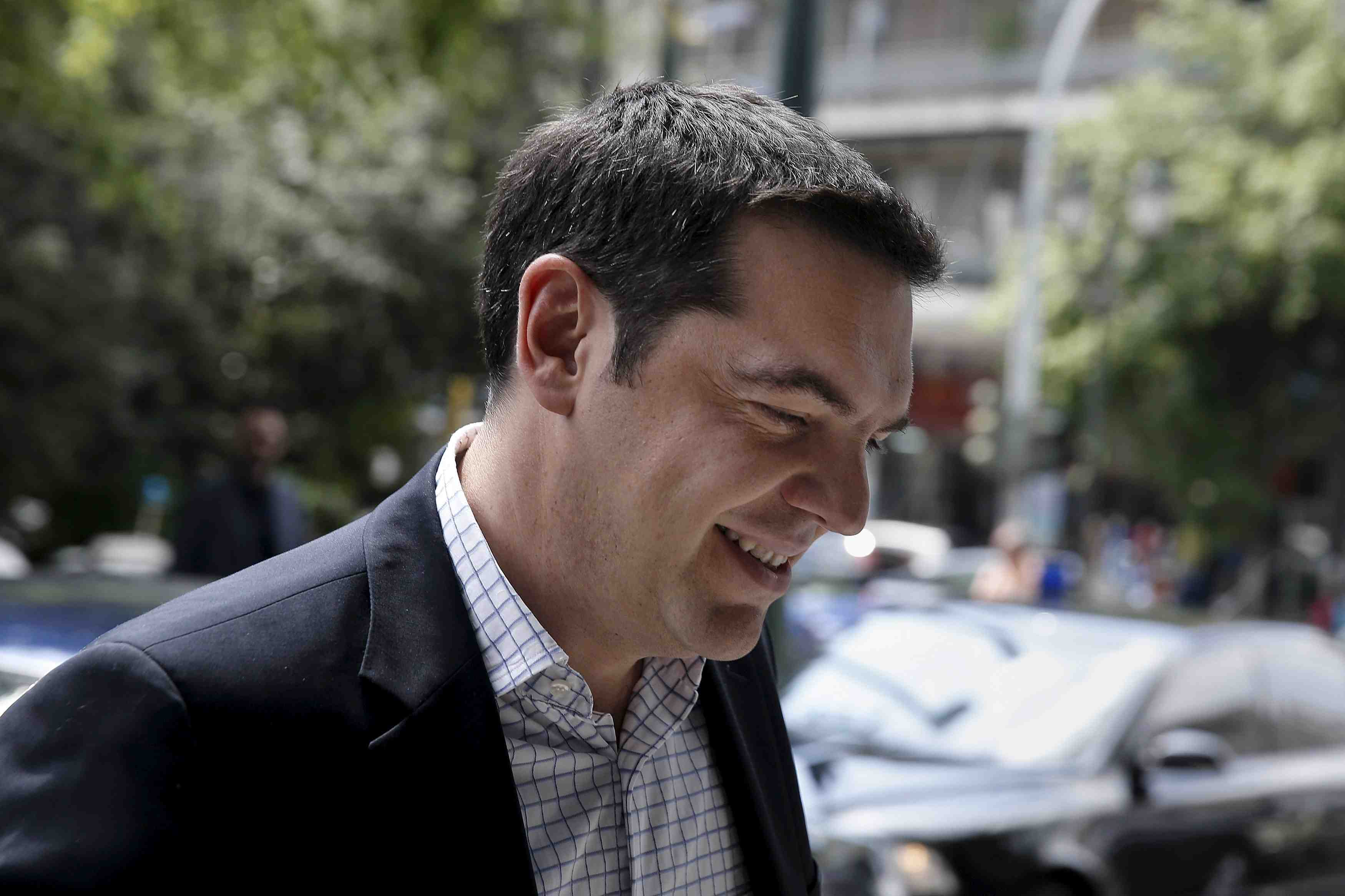 Pas de reunion hollande-merkel-tsipras "a ce stade"