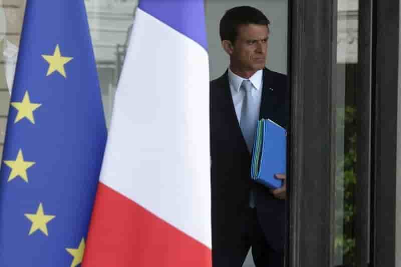 Manuel valls juge suffisant le traite de schengen