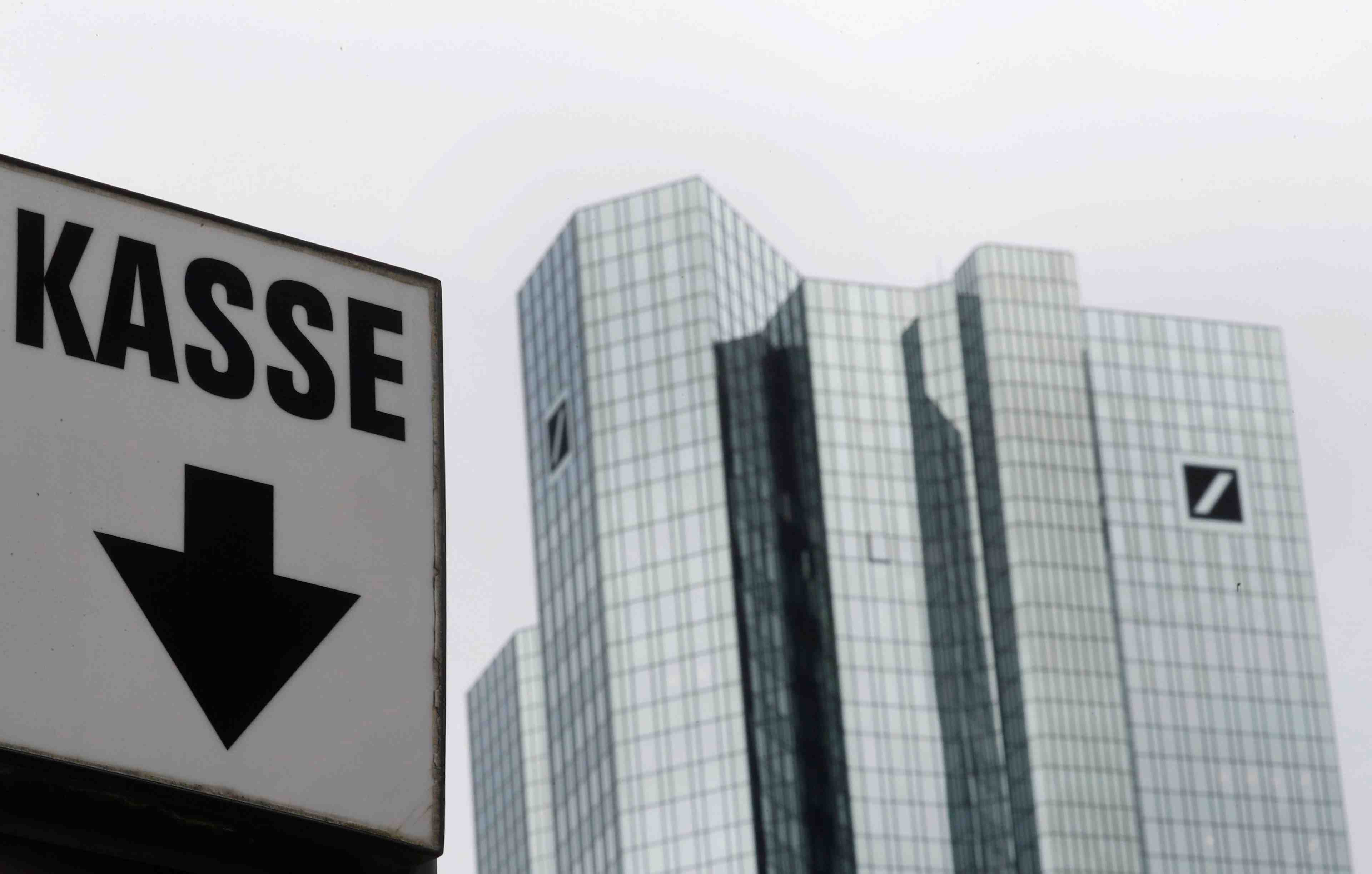 Deutsche bank: troisieme perte annuelle d'affilee en 2017
