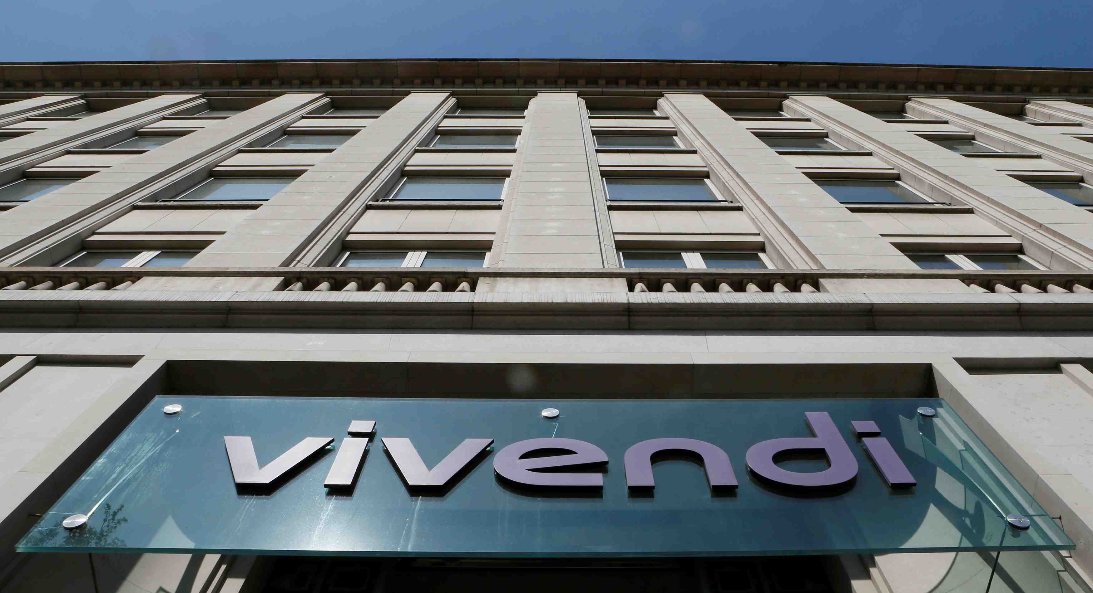 Enquete en italie sur les participations de vivendi dans mediaset et telecom italia